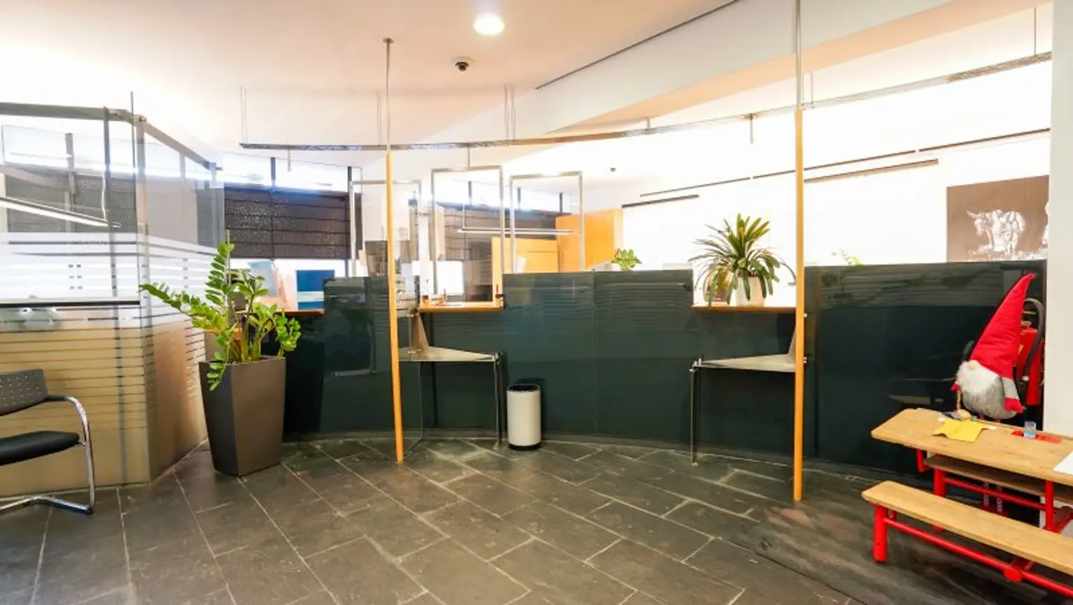 Ab sofort: zu Mieten: Großzügiges Geschäftslokal im Herzen von Igls