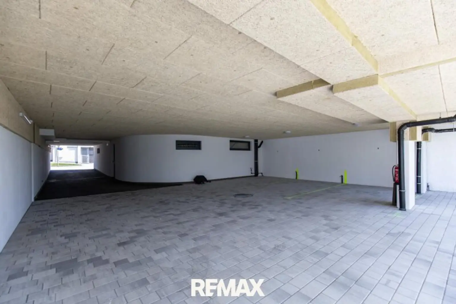 Apartment Neusiedl/See, Stellplätze/Einfahrt