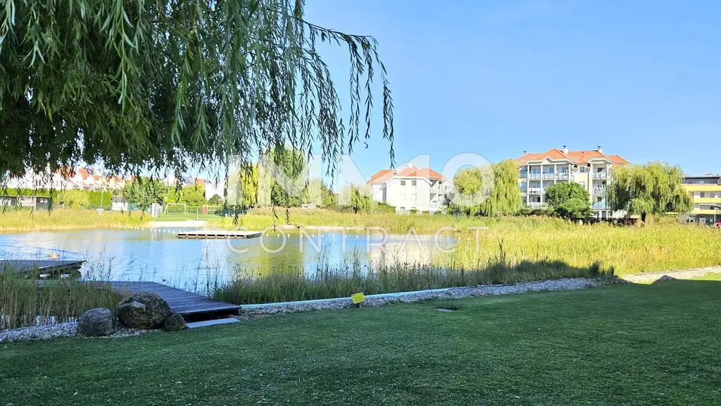 Jeden Tag Urlaubsfeeling: Exklusive 2-Zimmer-Wohnung mit großem Balkon & Seeblick