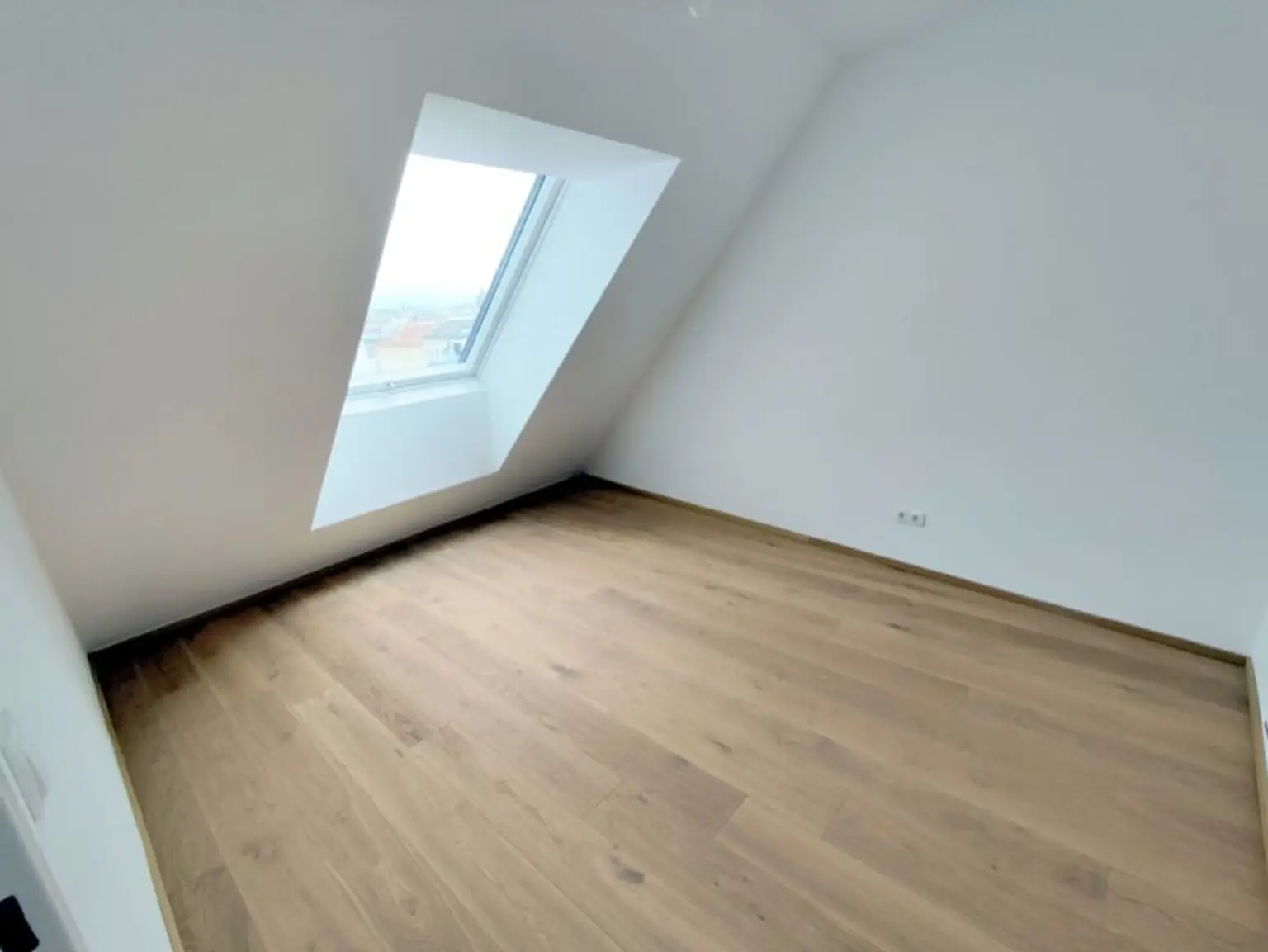 Modern wohnen in Meidling! DG-4-Zimmer-Erstbezug mit Terrasse - Top77