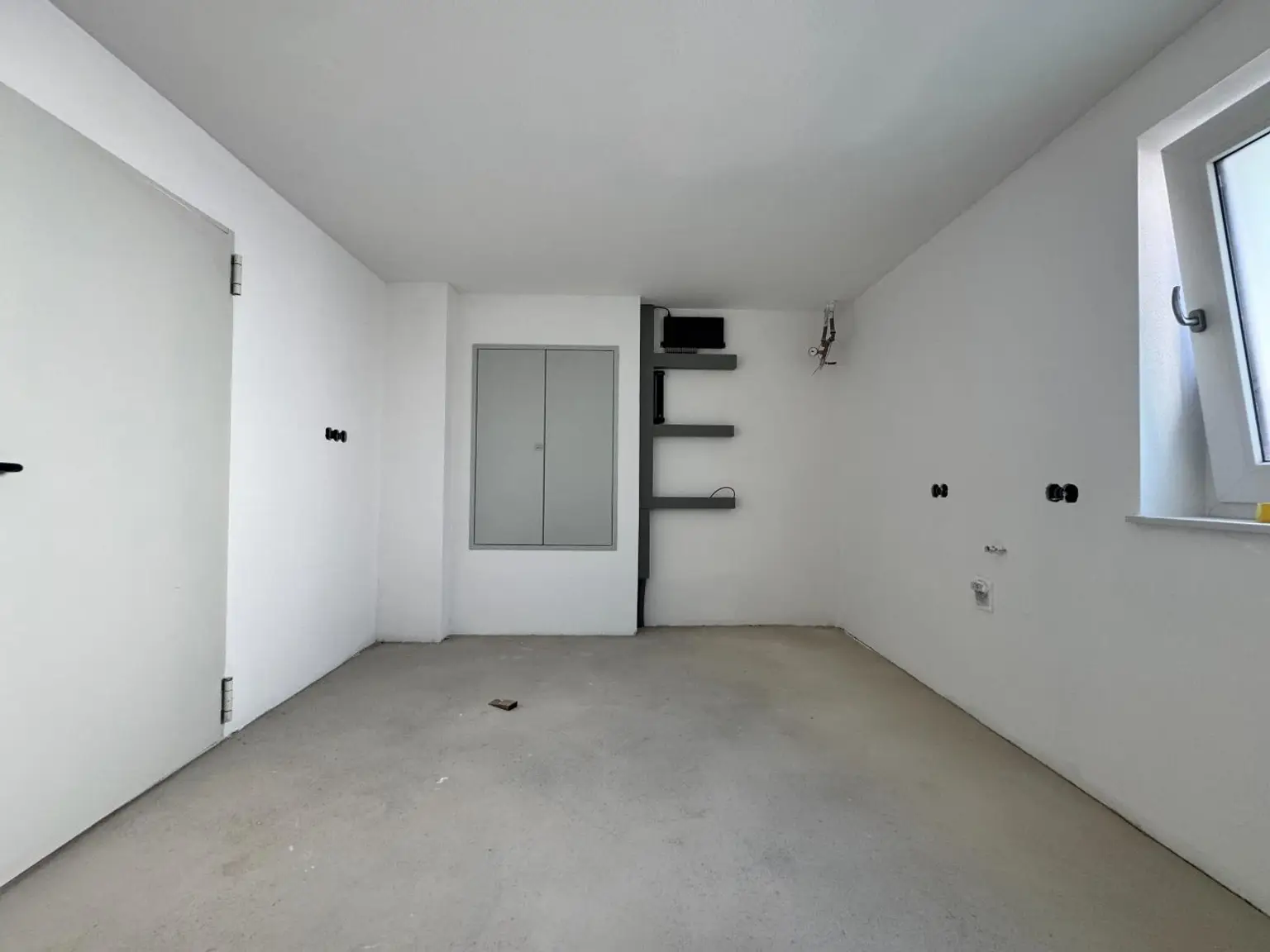 Renoviert, belagsfertig & bereit für Ihre Ideen! Einfamilienhaus mit Garten, Sonnenterrasse und Doppelgarage in Timelkam - BIETERVERFAHREN
