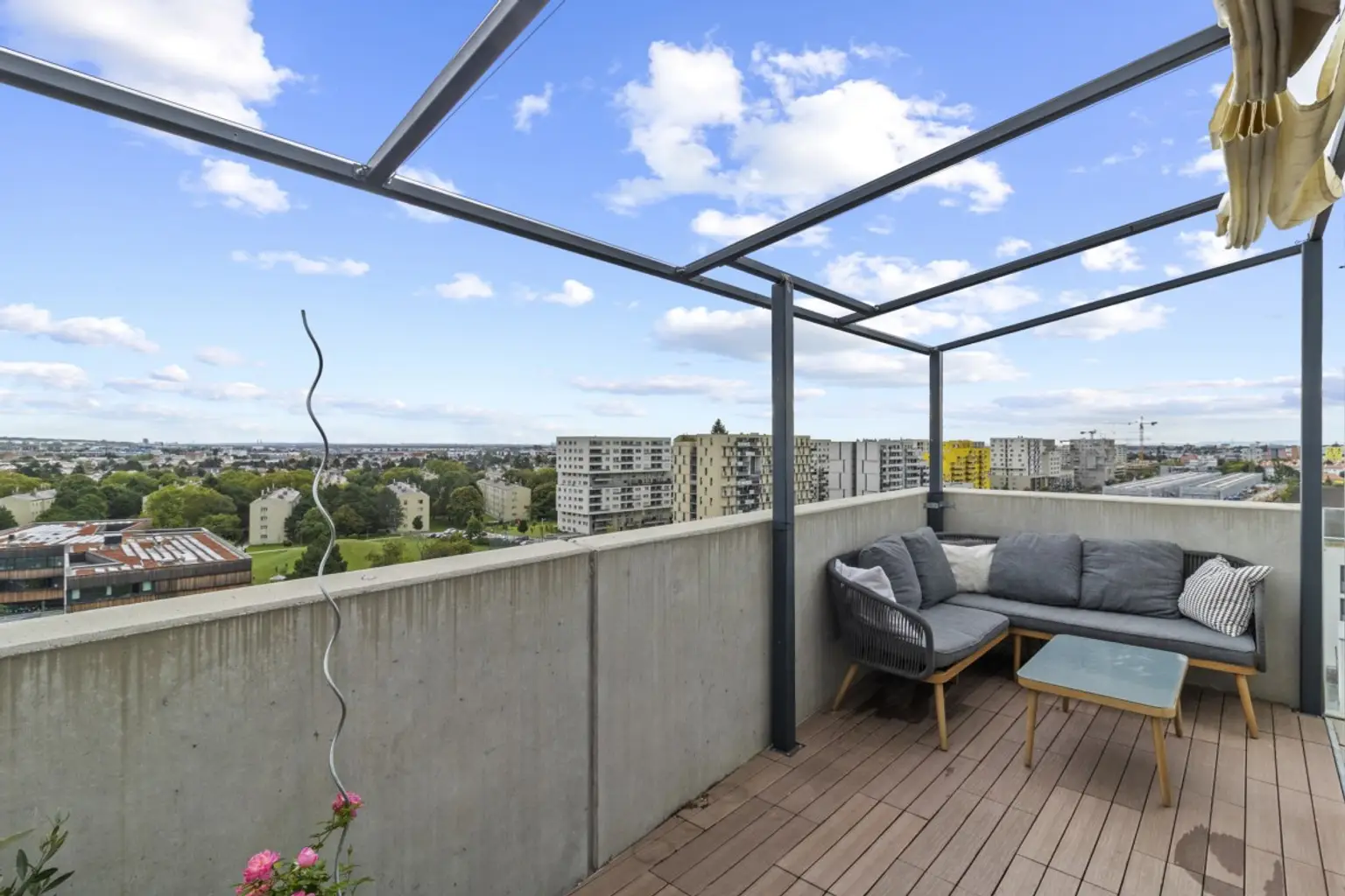 H | ++ DREI ZIMMER im DG ++ Stilvolles Wohnen mit FERNBLICK | Prima Service Immobilien