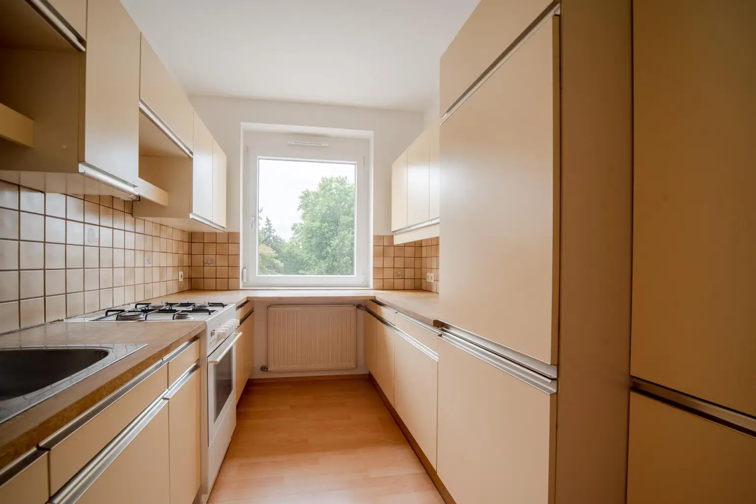 Preisreduziert! 2000 Stockerau: Ruhige und sehr helle 4 Zimmer-Eigentumswohnung mit Loggia