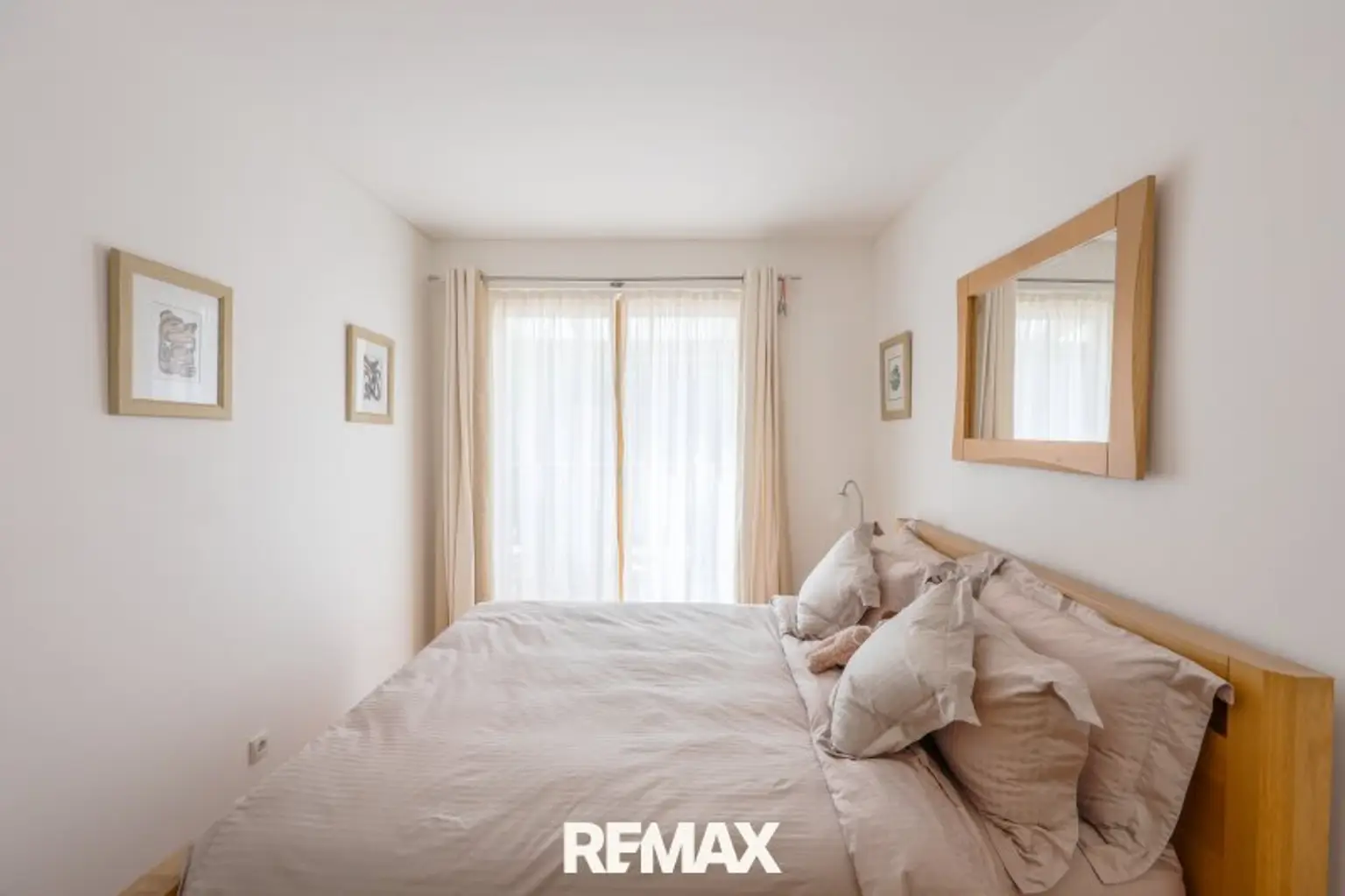 Schlafzimmer - 1
