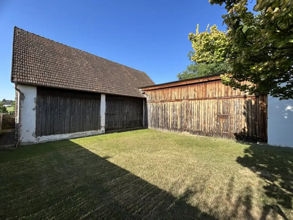 +++ Charmantes Bauernhaus mit großzügigen Nebengebäuden und großem Garten in Kleinwarasdorf! +++