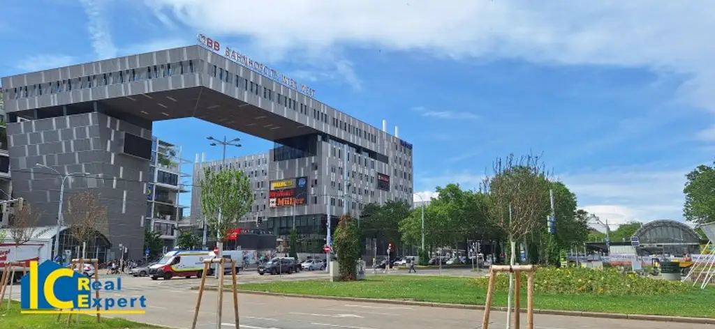 Großzügige Stadtwohnung im Biedermeierhaus, –schön, gepflegt und mit Garage!