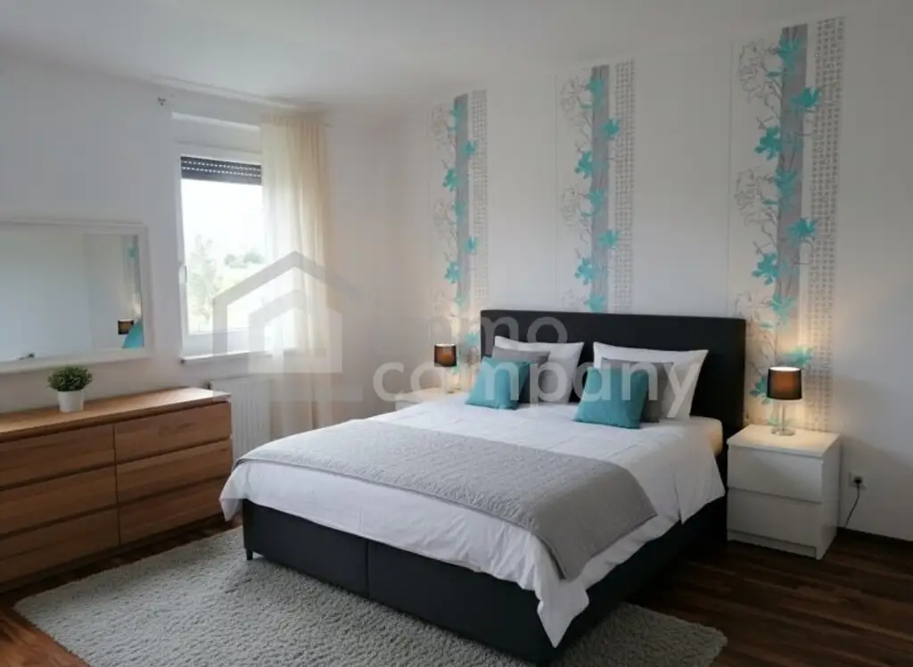 4-Zimmer-Wohnung mit SEEBLICK- Koffer packen und einziehen!