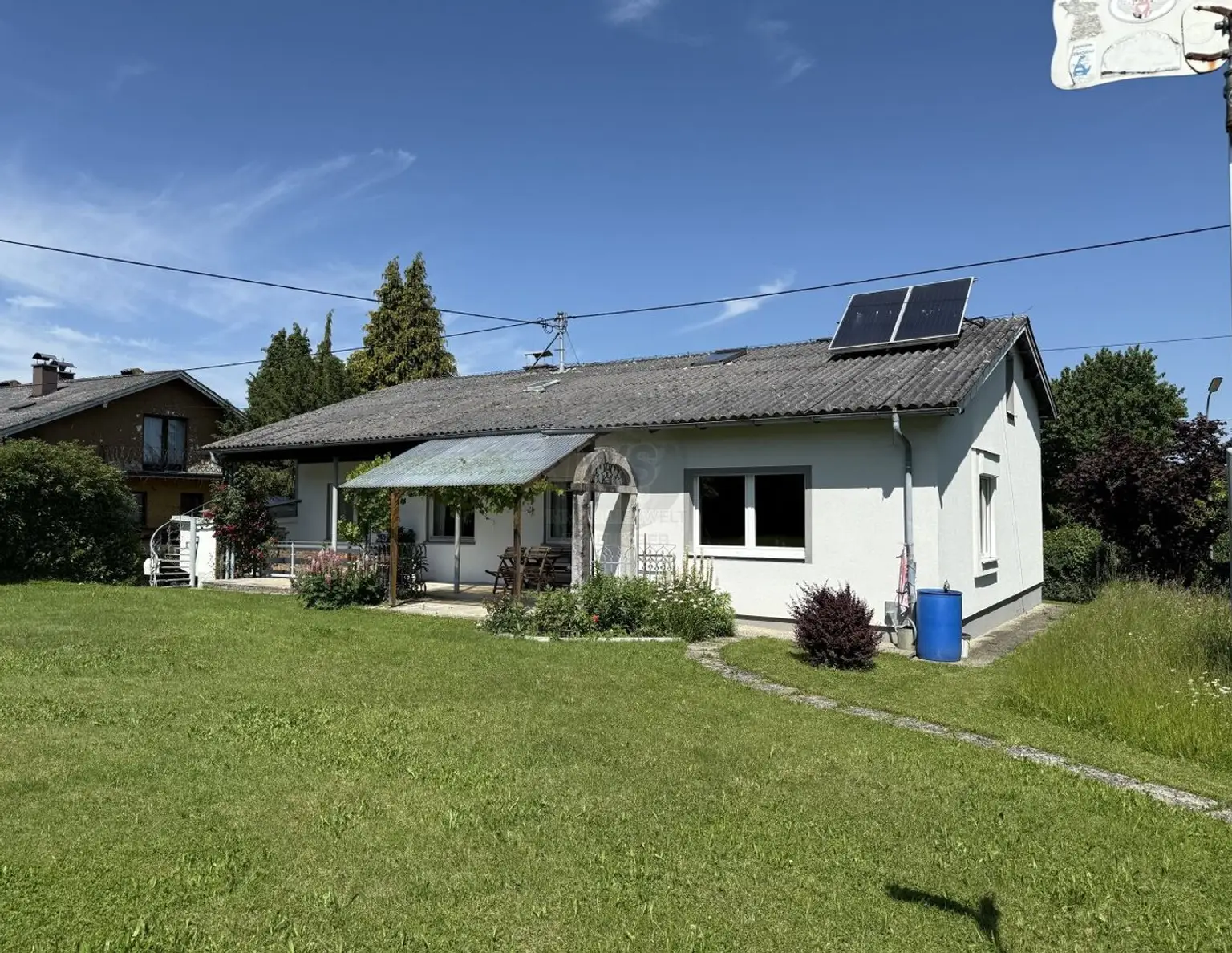 Einfamilienhaus mit 6 Zimmer und großen Grund in Pichl bei Wels !