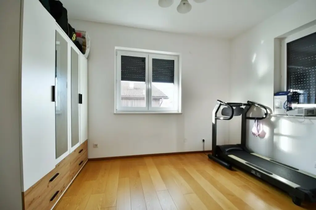 Charmante Doppelhaushälfte mit Garten und Terrassen in Traumlage