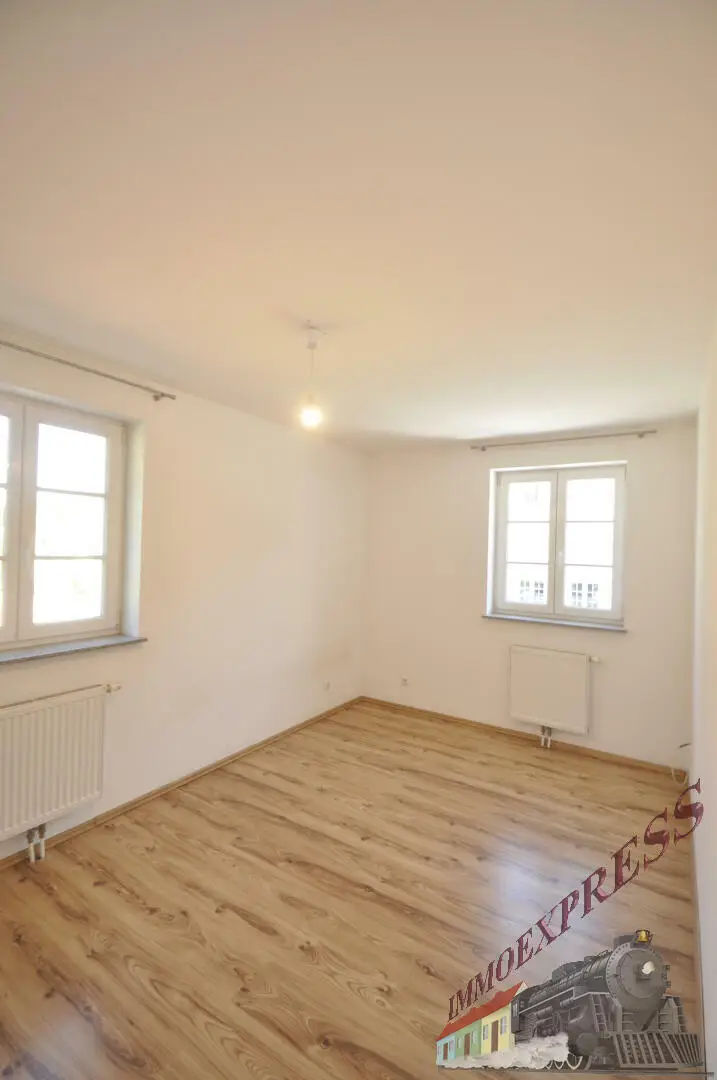 Sehr schöne 2 bis 3 Zimmerwohnung in Pressbaum Ortsteil Pfalzau mit Pergola