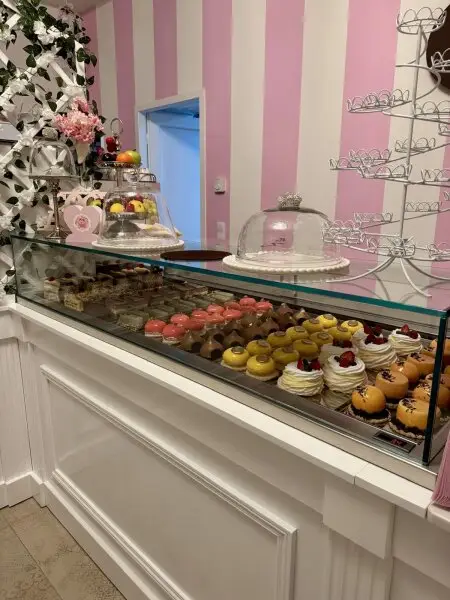 Vollrenoviertes Geschäftslokal in 1150 Wien – Top Lage für nur 1.195,20 €!