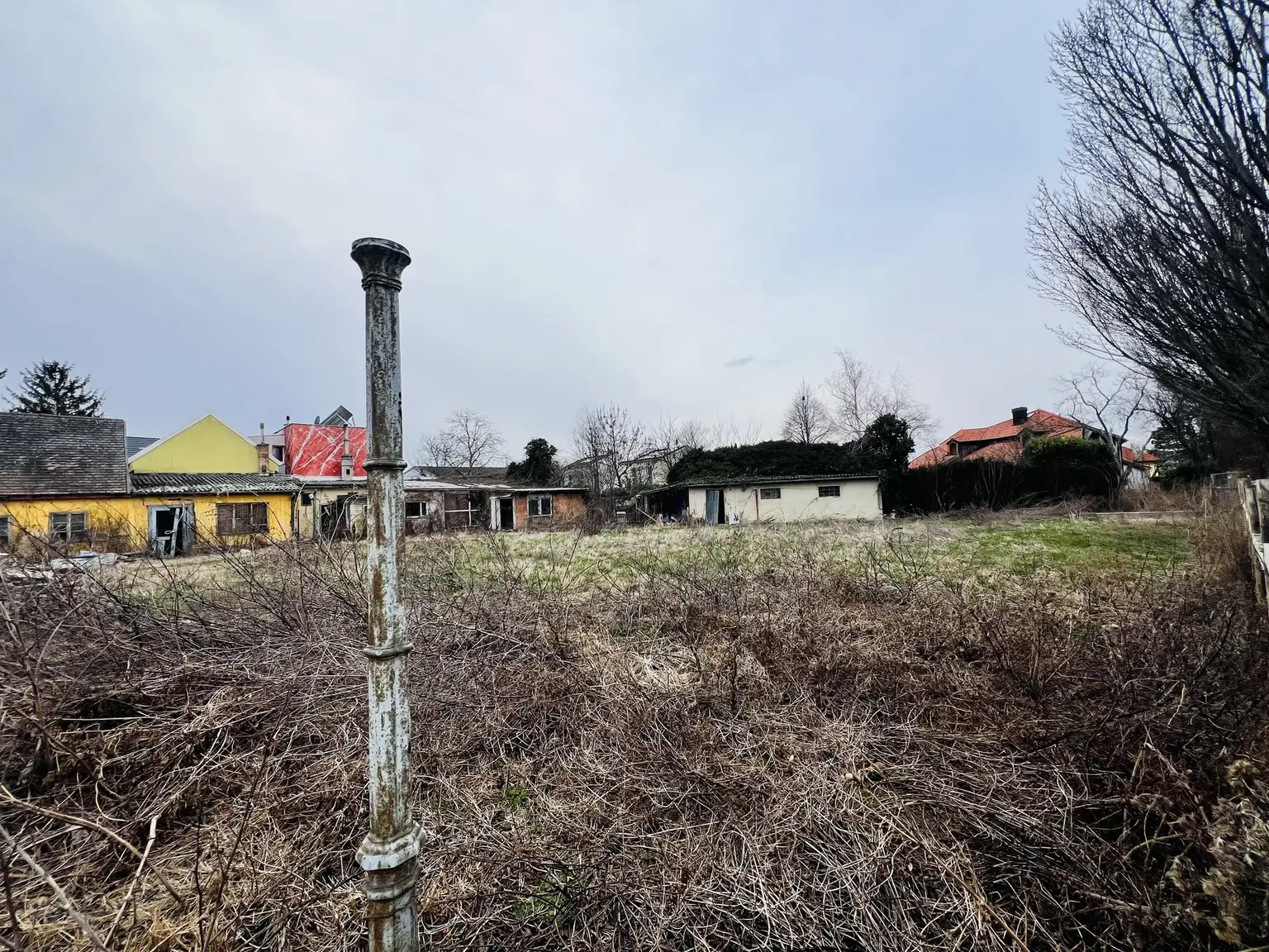 Großes Grundstück mit vielen Möglichkeiten