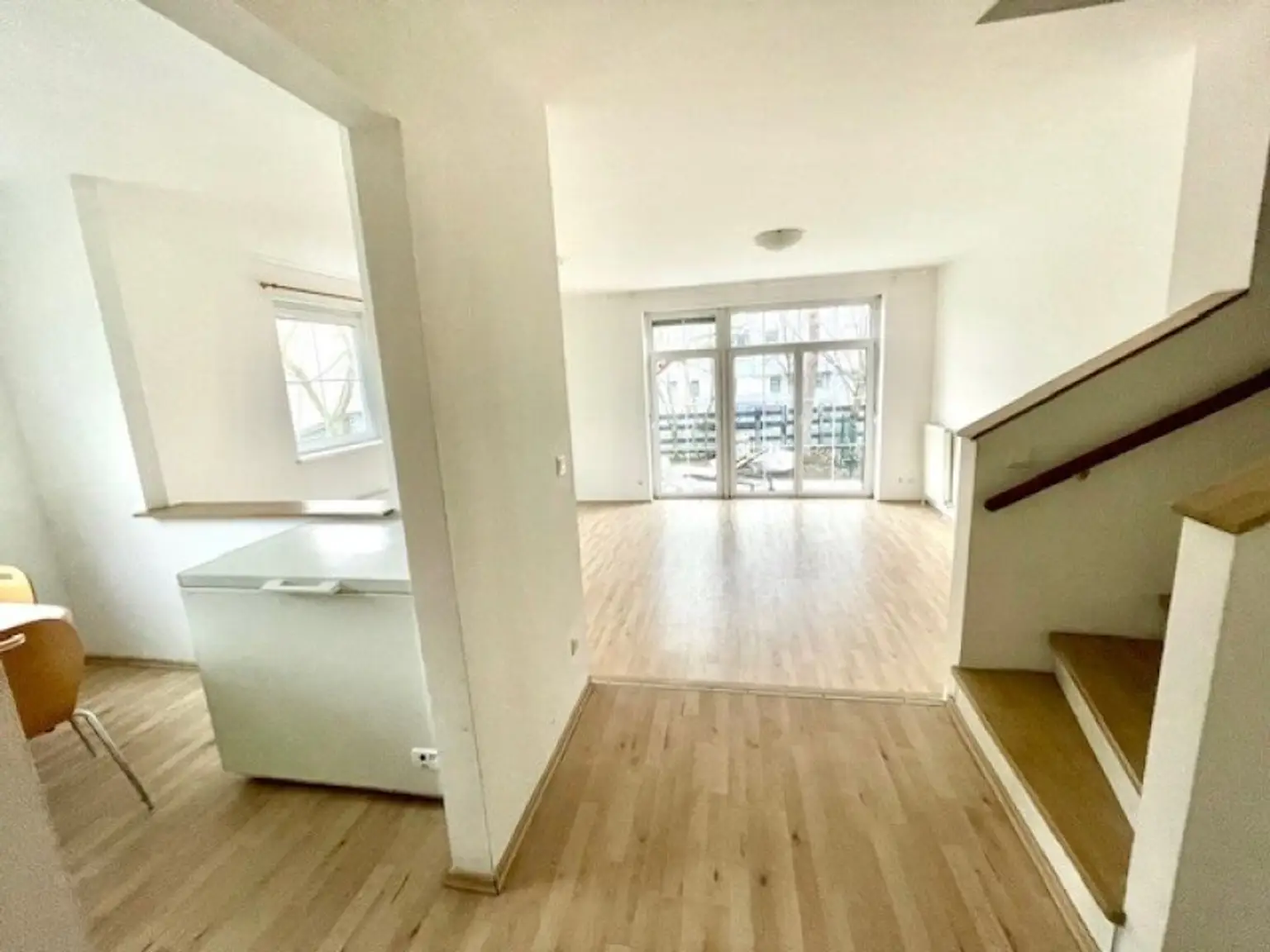 MIETOBJEKT- Wunderschönes Doppel-Haus mit herrlichen Terrassen & Garten - BRUCKHAUFEN -Nähe Donauturm - Uno- City!