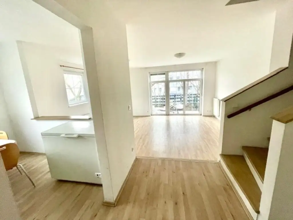 MIETOBJEKT- Wunderschönes Doppel-Haus mit herrlichen Terrassen & Garten - BRUCKHAUFEN -Nähe Donauturm - Uno- City!