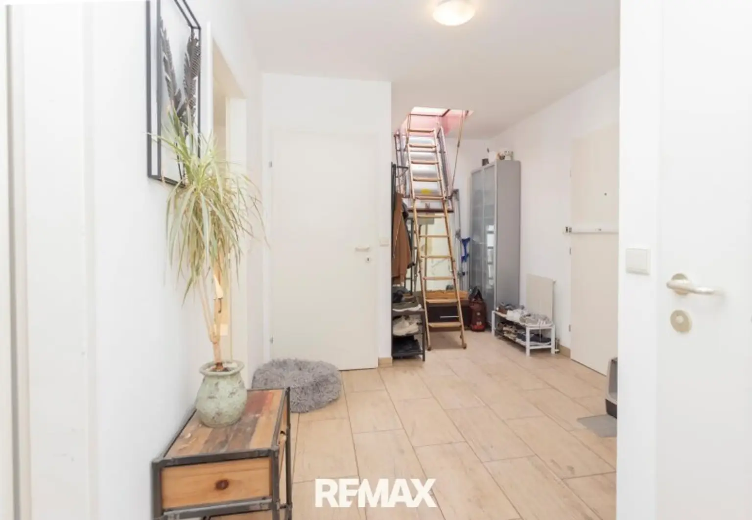 Vorraum mit Dachausstieg