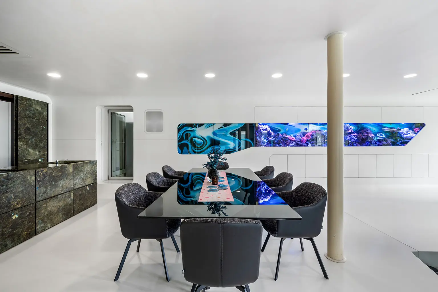 Außergewöhnlich futuristische Architektur mit "WOW"-Effekt und Indoor Pool in Liesing – The White Pearl