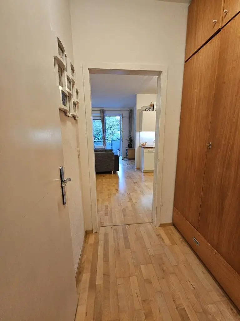 Sonnige, teilmöblierte 2-Zimmer Whg. in der Plentznerstraße