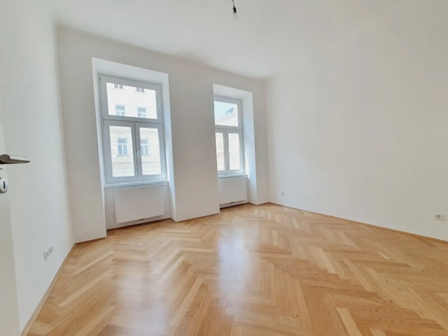 ERSTBEZUG Top sanierter Stilaltbau nahe Wiedner Hauptstraße