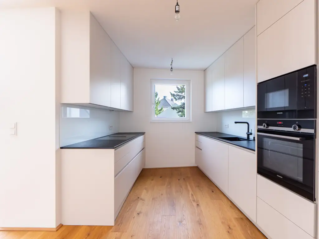 Geräumige 4-Zimmer Familieninsel mit Süd-Balkon und ganz viel Platz zum Leben. Sofort einziehen