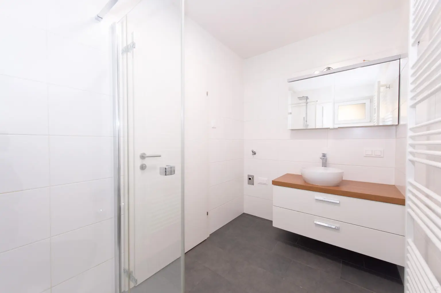 Fontanestraße 8 -06