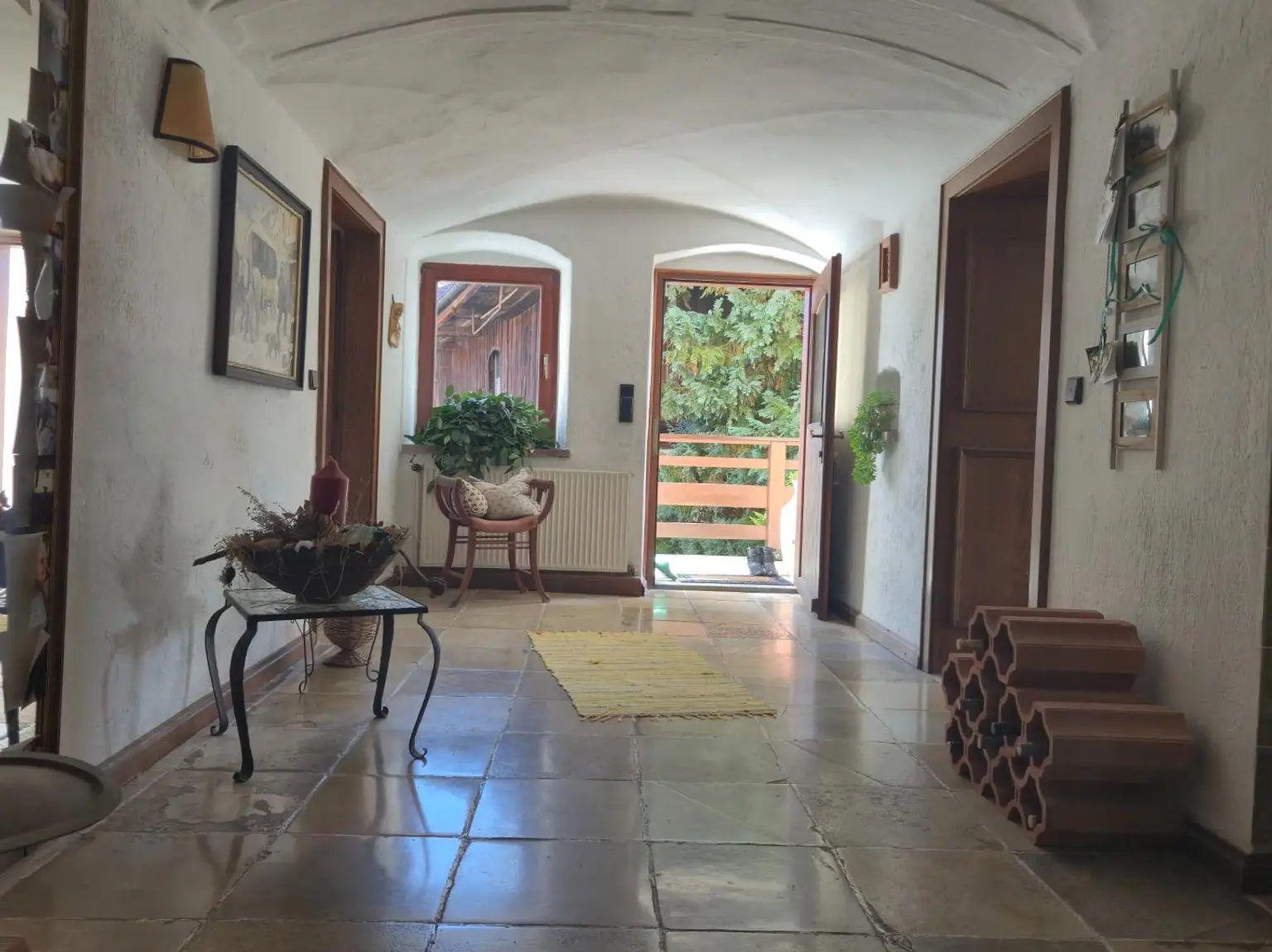 Wunderschöner Dreikanthof in Ruhelage mit Reithalle