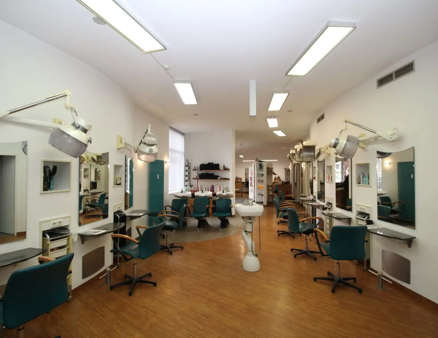 Geschäftslokal/Friseursalon in gut frequentierter Lage - Linz/Kleinmünchen