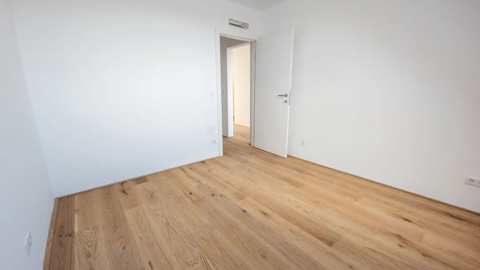 Zimmer2-Top16-MG9(2)