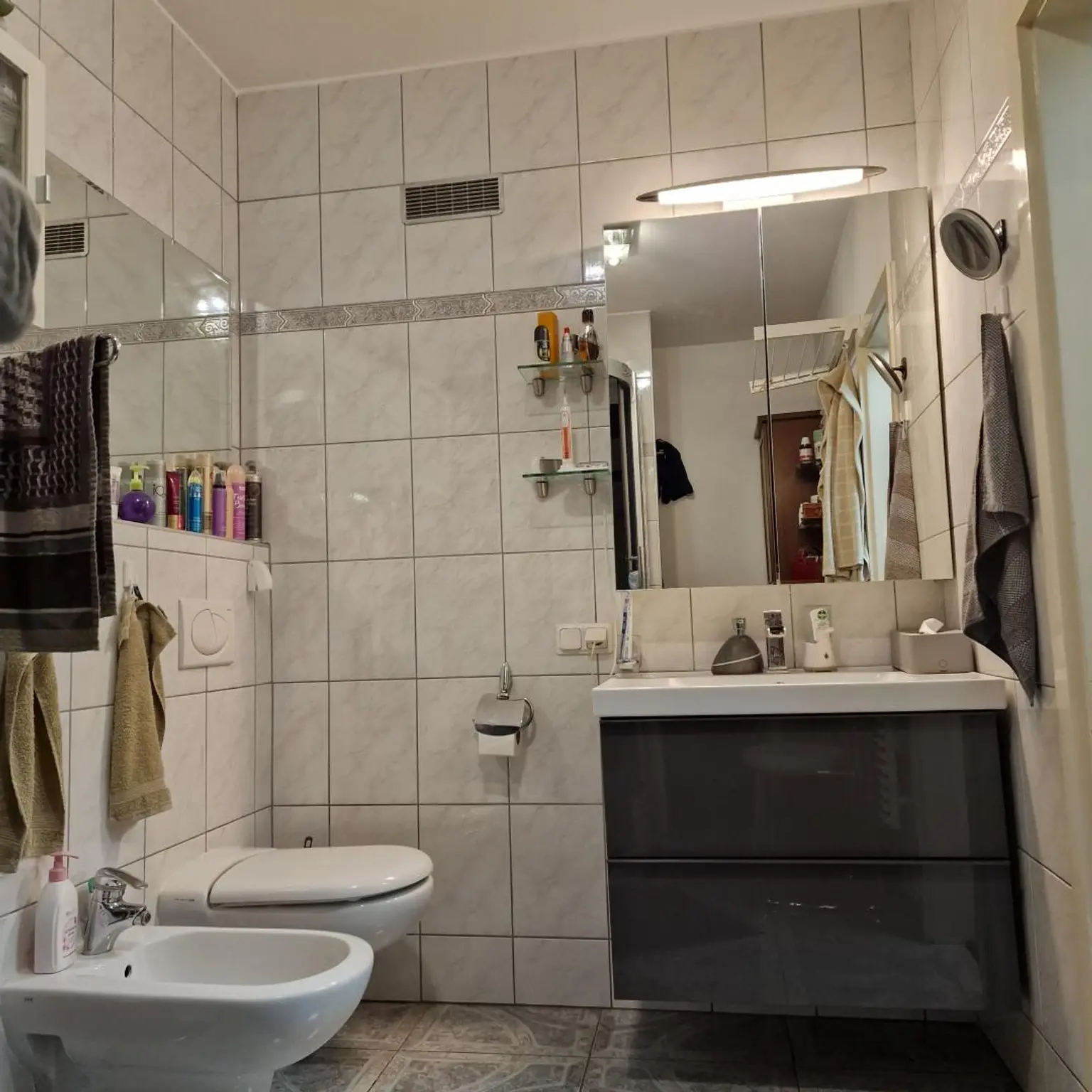 Ruhige und sonnige 4-Zimmer-Wohnung in zentraler Lage!