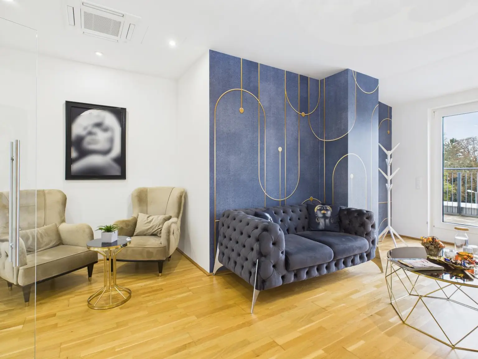 Lichtdurchflutete, luxuriöse Wohnung im Zentrum von Bruck/Leitha