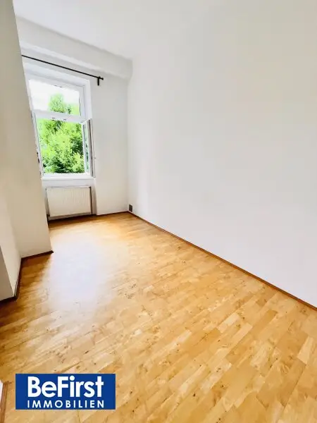 Helle 2 Zimmer Altbauwohnung in ruhiger Lage von Stadtlau