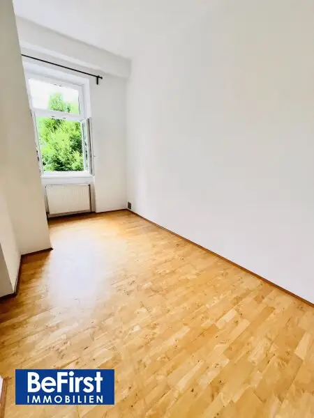 Helle 2 Zimmer Altbauwohnung in ruhiger Lage von Stadtlau