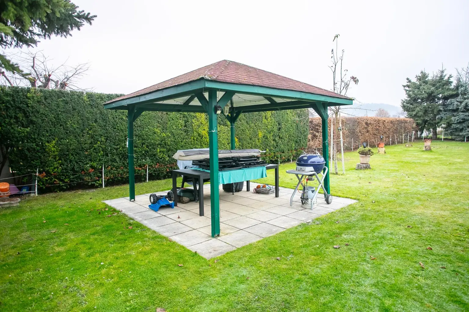 Überdachter Sitzplatz