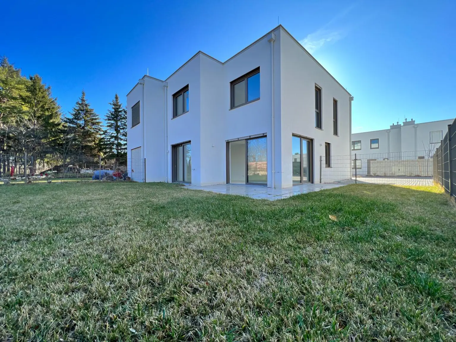 Neubau – Familienfreundlich & energieeffizient: 5‑Zimmer‑Haus mit Keller und 2 Stellplätzen